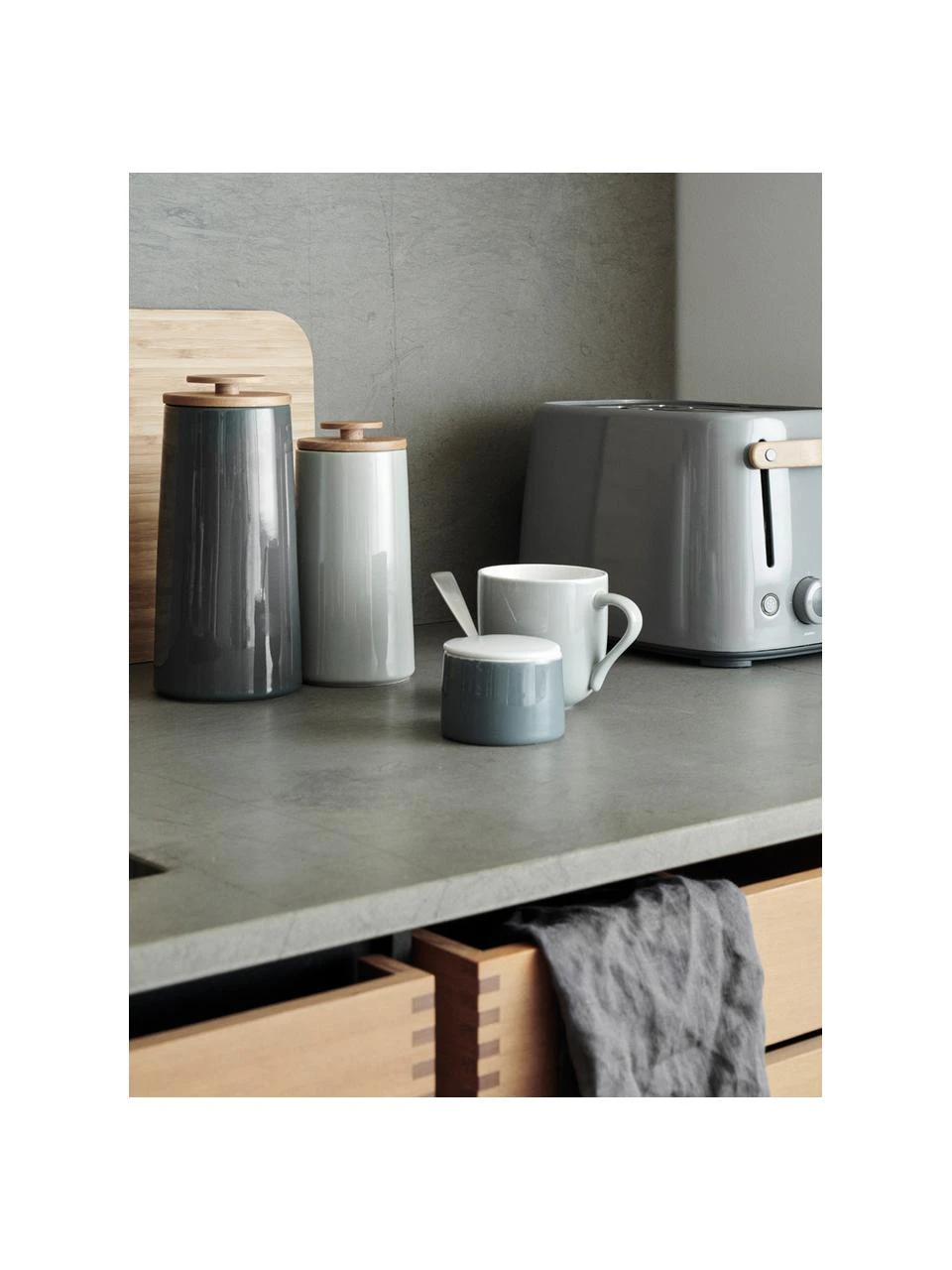 Stelton Aufbewahrungsdose Emma, Ø 11 x H 23 cm, Füllmenge 500 g 2 Stelton Aufbewahrungsdose Emma, Ø 11 x H 23 cm, Füllmenge 500 g – Bild 2