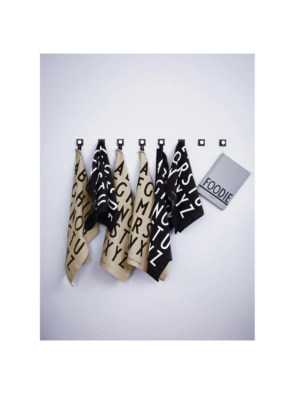 Design Letters Baumwoll-Geschirrtücher Classic in Beige mit Designletters, 2 Stück, B 40 x L 60 cm 2 Design Letters Baumwoll-Geschirrtücher Classic in Beige mit Designletters, 2 Stück, B 40 x L 60 cm – Bild 2