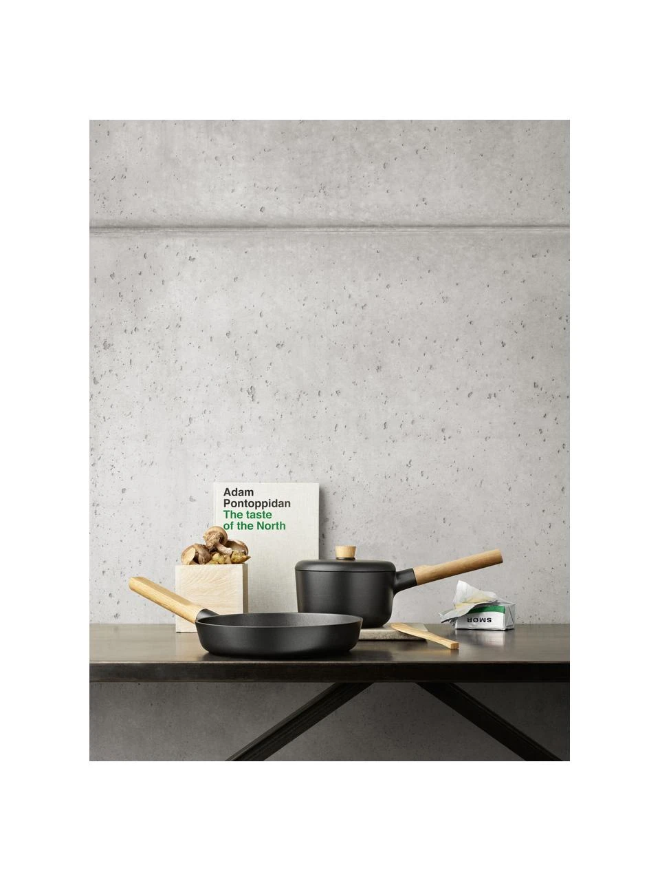 Bratpfanne Nordic Kitchen mit Antihaft-Beschichtung, Griff: Eichenholz, Schwarz, Braun, Ø 25 cm Eva Solo Bratpfanne Nordic Kitchen mit Antihaft-Beschichtung, Ø 29 cm -Küche Geschäft Bratpfanne Nordic Kitchen mit Antihaft Beschichtung 1