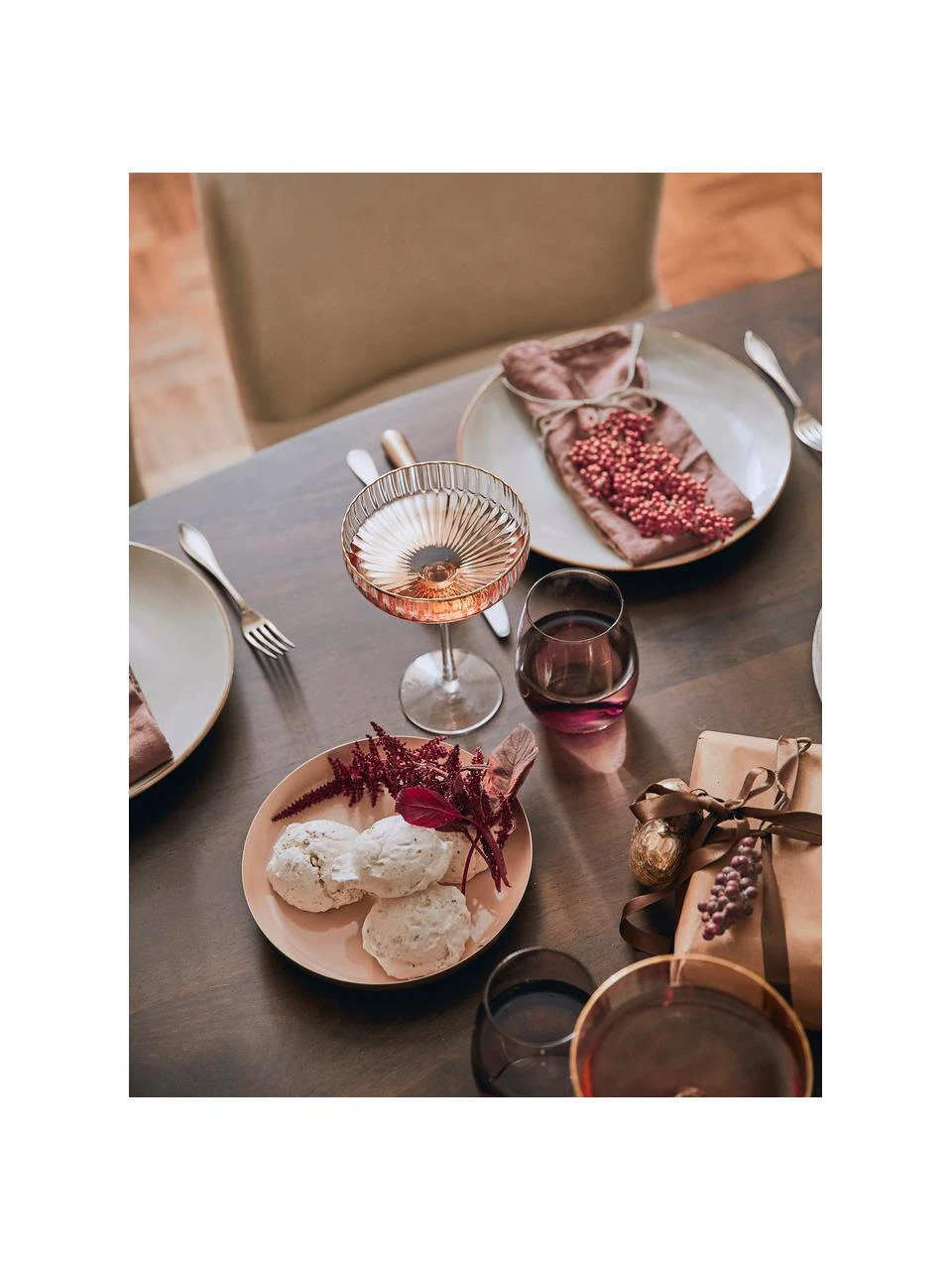 Champagnerschalen Golden Twenties mit Goldrand, extra groß, 400 ml , 2 Stück, Glas, Transparent, Goldfarben, Ø 13 x H 19 cm, 400 ml BUTLERS Champagnerschalen Golden Twenties mit Goldrand, extra groß, 400 ml , 2 Stück, Ø 13 x H 19 cm, 400 ml -Küche Geschäft Champagnerschalen Golden Twenties mit Goldrand extra gross 400 ml 2 Stuck 1