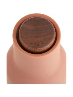 Menu Designer Salz- & Pfeffermühle Bottle Grinder in Rosatönen mit Walnussholzdeckel, Ø 8 x H 21 cm 5 Menu Designer Salz- & Pfeffermühle Bottle Grinder in Rosatönen mit Walnussholzdeckel, Ø 8 x H 21 cm -Küche Geschäft Designer Salz and Pfeffermuhle Bottle Grinder in Rosatonen mit Walnussholzdeckel 5