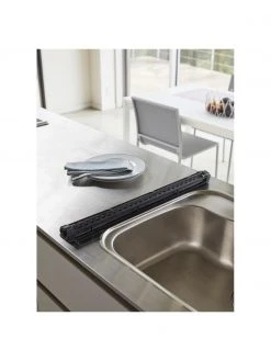 Yamazaki Faltbare Abtropfmatte Tower in Schwarz, L 42 x B 26 cm -Küche Geschäft Faltbare Abtropfmatte Tower in Schwarz 4