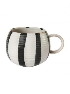Bloomingville Gestreifte XL Handgemachte Tasse Serina aus Steingut n Schwarz/Weiß, Ø 11 x 9 cm, 510 ml
