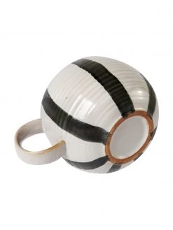 Bloomingville Gestreifte XL Handgemachte Tasse Serina aus Steingut n Schwarz/Wei&szlig;, Ø 11 x 9 cm, 510 ml -Küche Geschäft Gestreifte XL Handgemachte Tasse Serina aus Steingut n SchwarzWeiss 3