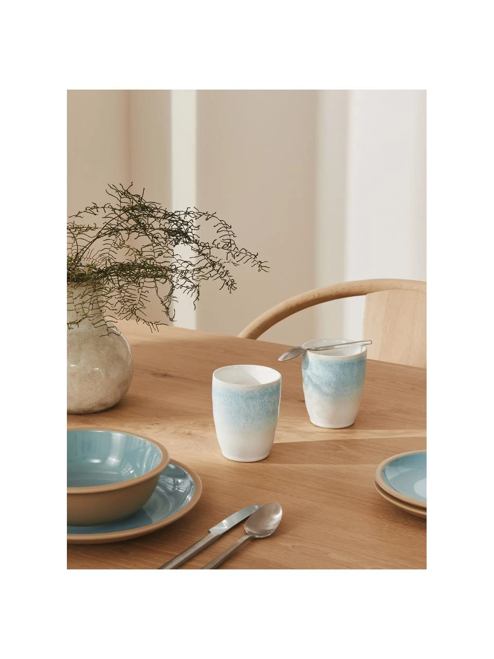 Westwing Collection Handgemachte Becher Amalia mit effektvoller Glasur, 2 Stück, Ø 10 x H 11 cm, 430 ml 2 Westwing Collection Handgemachte Becher Amalia mit effektvoller Glasur, 2 Stück, Ø 10 x H 11 cm, 430 ml – Bild 2