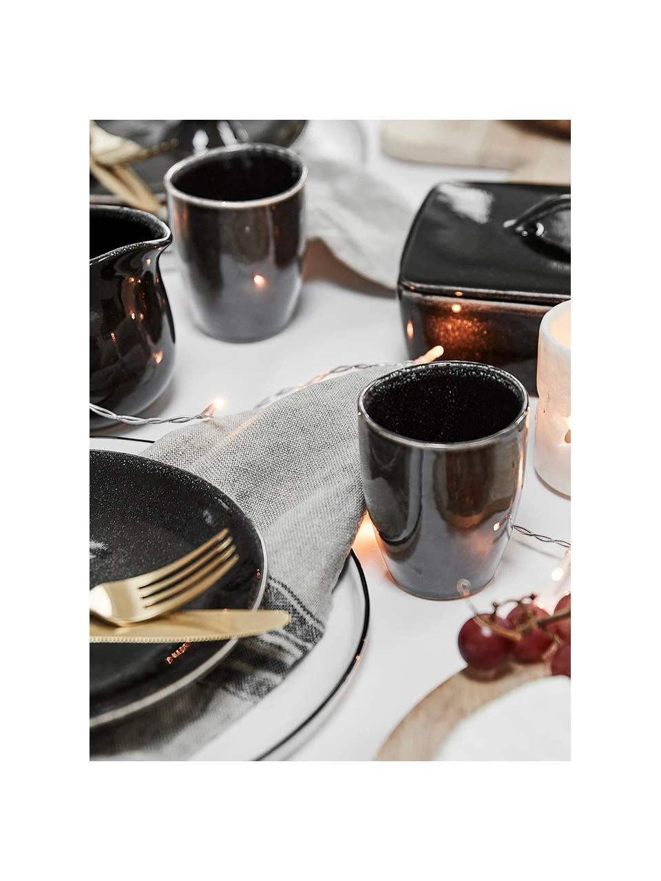 Broste Copenhagen Handgemachte Becher Nordic Coal aus Steingut, 6 Stück, Ø 8 x H 10 cm, 250 ml 2 Broste Copenhagen Handgemachte Becher Nordic Coal aus Steingut, 6 Stück, Ø 8 x H 10 cm, 250 ml – Bild 2