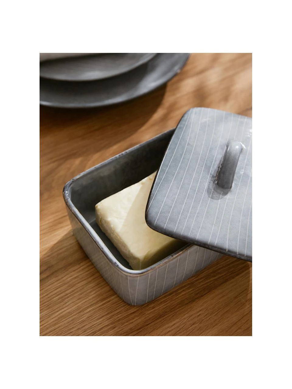 Handgemachte Butterdose Nordic Sea aus Steingut, Steingut, Grau- und Blautöne, B 15 x H 6 x T 12 cm Broste Copenhagen Handgemachte Butterdose Nordic Sea aus Steingut, B 15 x H 6 x T 12 cm -Küche Geschäft Handgemachte Butterdose Nordic Sea aus Steingut 2