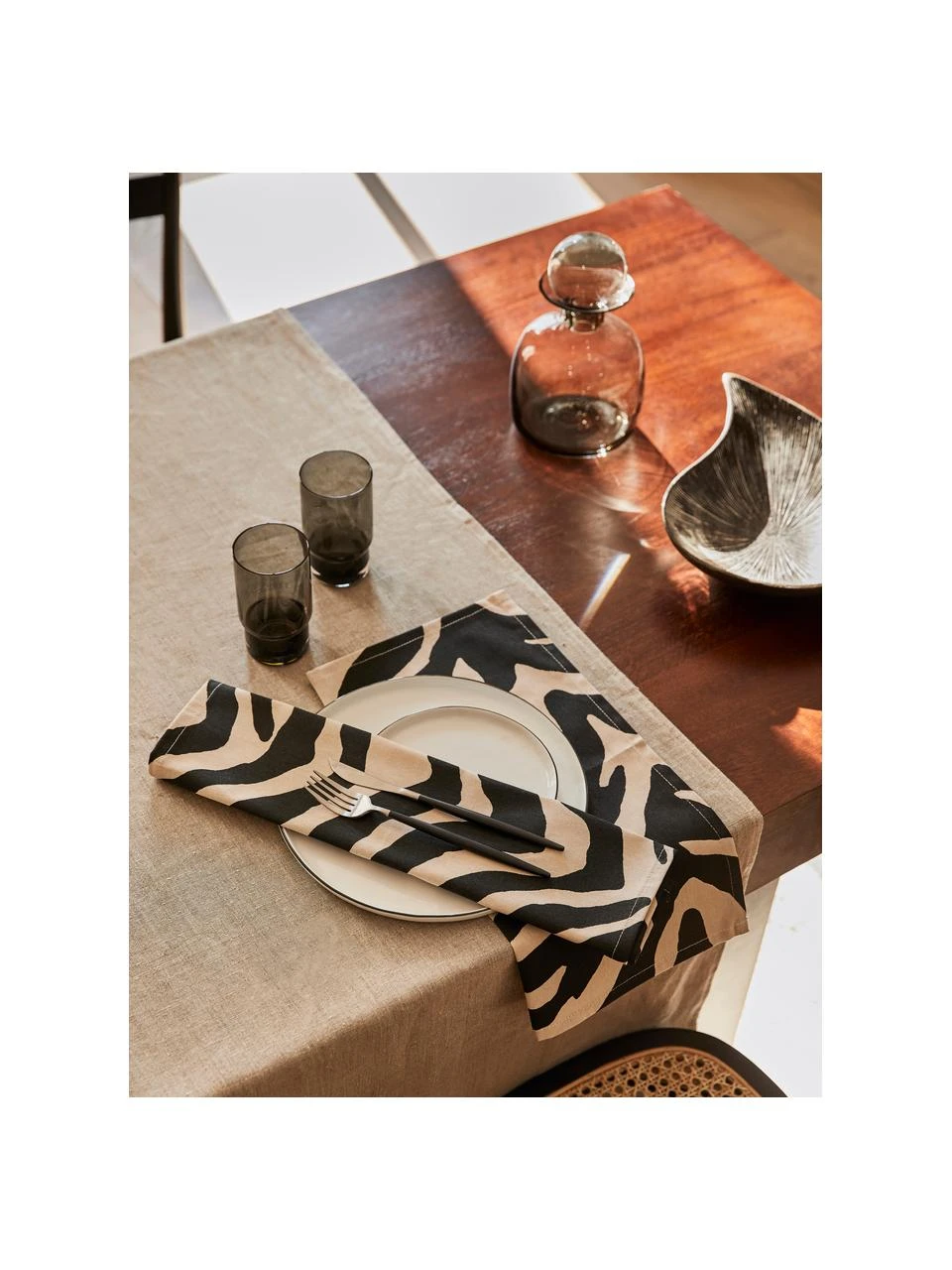 Handgemachte Dessertteller Salt mit schwarzem Rand, 4 Stück, Porzellan, Gebrochenes Weiß, Schwarz, Ø 18 cm Broste Copenhagen Handgemachte Dessertteller Salt mit schwarzem Rand, 4 Stück, Ø 18 cm -Küche Geschäft Handgemachte Dessertteller Salt mit schwarzem Rand 4 Stuck 5