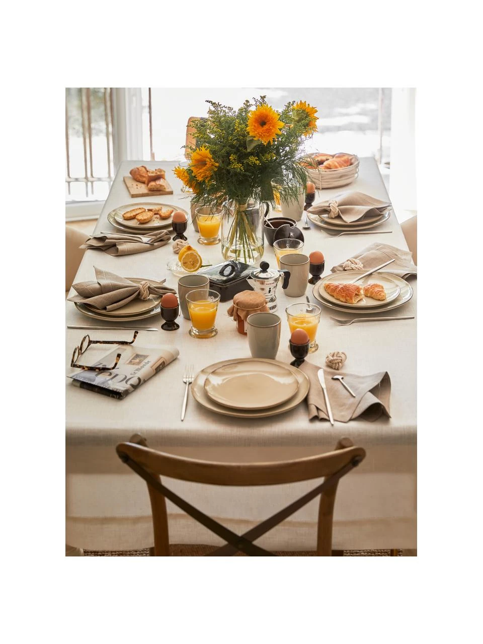 Broste Copenhagen Handgemachte Eierbecher Nordic Coal aus Steingut, 4 Stück, Ø 5 x H 6 cm 5 Broste Copenhagen Handgemachte Eierbecher Nordic Coal aus Steingut, 4 Stück, Ø 5 x H 6 cm – Bild 5