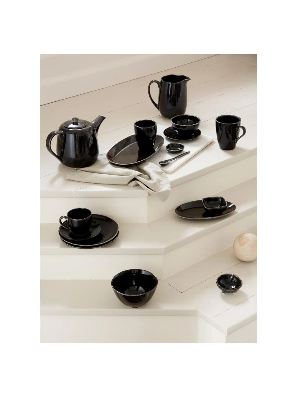 Broste Copenhagen Handgemachte Schälchen Nordic Coal Ø 15 cm aus Steingut, 4 Stück, Ø 15 x H 8 cm 4 Broste Copenhagen Handgemachte Schälchen Nordic Coal Ø 15 cm aus Steingut, 4 Stück, Ø 15 x H 8 cm – Bild 4