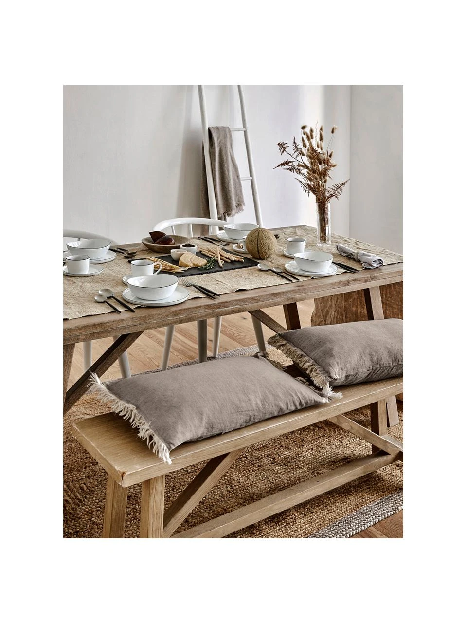 Broste Copenhagen Handgemachte Schalen Salt Ø 17 cm mit schwarzem Rand, 4 Stück, B 17 x T 15 cm 2 Broste Copenhagen Handgemachte Schalen Salt Ø 17 cm mit schwarzem Rand, 4 Stück, B 17 x T 15 cm – Bild 2