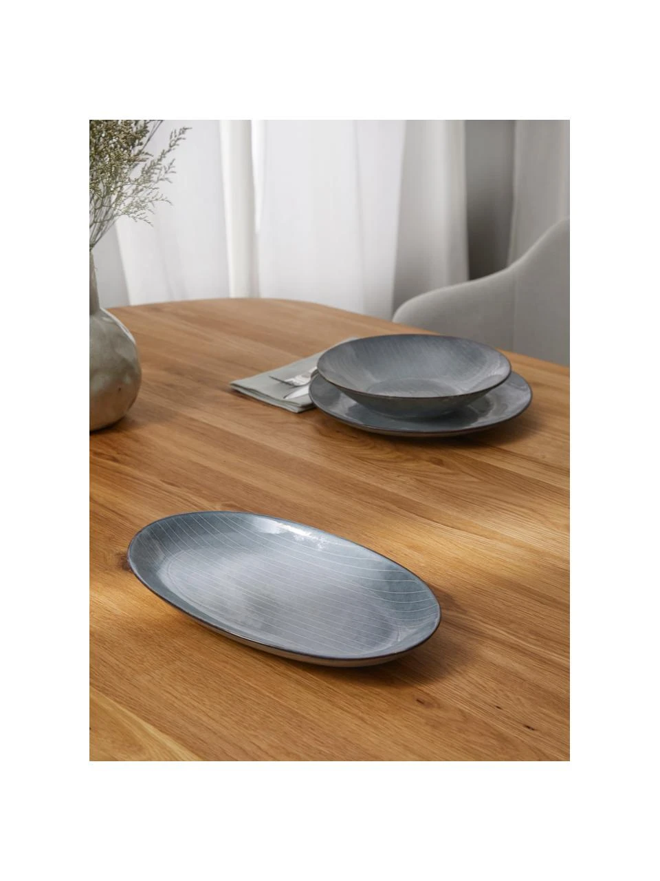 Broste Copenhagen Handgemachte Servierplatte Nordic Sea aus Steingut, L 30 x B 17 cm 3 Broste Copenhagen Handgemachte Servierplatte Nordic Sea aus Steingut, L 30 x B 17 cm – Bild 3