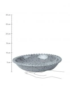 By On Handgemachte Servierschale Ditte in Grau, Ø 26 x H 6 cm -Küche Geschäft Handgemachte Servierschale Ditte in Grau 2