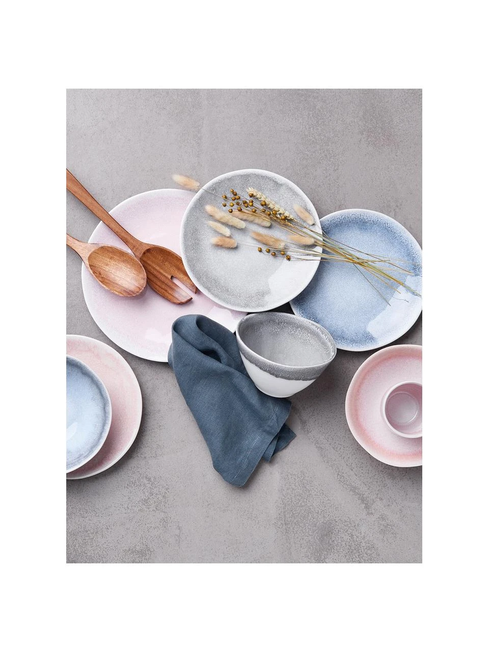 Handgemachte Steingut-Frühstücksteller Atlantis in Grau mit Farbverlauf, 4 Stück, Steingut, Grau, Weiß, Ø 23 x H 2 cm BUTLERS Handgemachte Steingut-Frühstücksteller Atlantis in Grau mit Farbverlauf, 4 Stück, Ø 23 x H 2 cmNur noch wenige verfügbar -Küche Geschäft Handgemachte Steingut Fruhstucksteller Atlantis in Grau mit Farbverlauf 4 Stuck 2