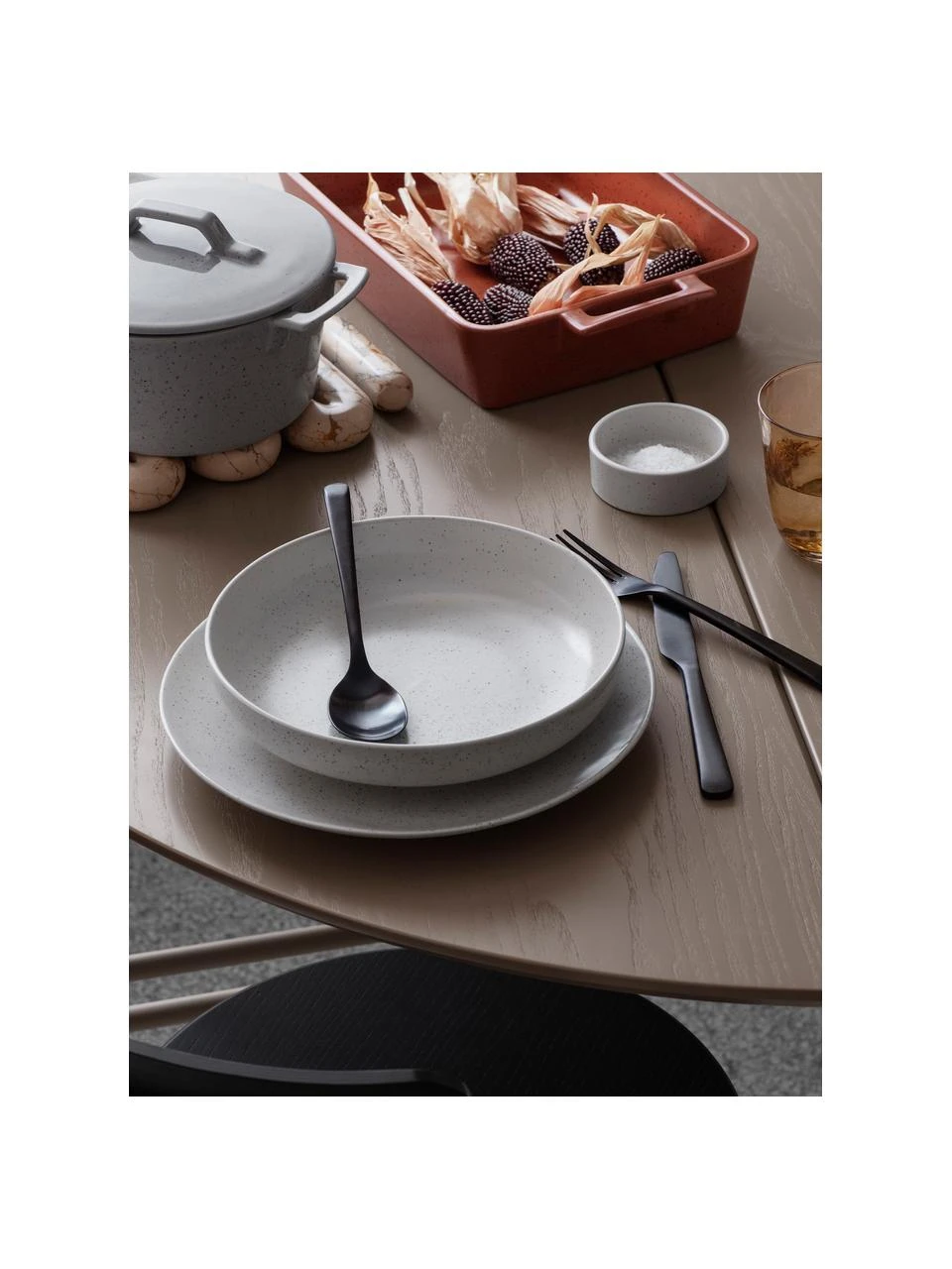 Broste Copenhagen Handgemachte Steingut-Suppenteller Nordic Vanilla Ø 22 cm in Cremeweiß gesprenkelt, 4 Stück, Ø 22 x H 5 cm 2 Broste Copenhagen Handgemachte Steingut-Suppenteller Nordic Vanilla Ø 22 cm in Cremeweiß gesprenkelt, 4 Stück, Ø 22 x H 5 cm – Bild 2