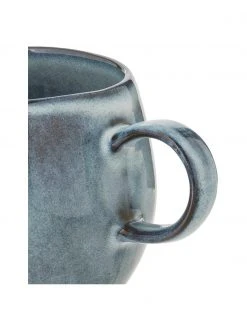 Bloomingville Handgemachte Steingut-Tasse Sandrine in Blautönen, Ø 10 x H 10 cm, 400 ml 9 Bloomingville Handgemachte Steingut-Tasse Sandrine in Blautönen, Ø 10 x H 10 cm, 400 ml -Küche Geschäft Handgemachte Steingut Tasse Sandrine in Blautonen 4