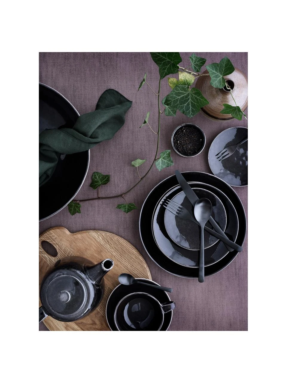 Broste Copenhagen Handgemachte Suppenteller Nordic Coal Ø 22 cm aus Steingut, 4 Stück, Ø 22 x H 5 cm 2 Broste Copenhagen Handgemachte Suppenteller Nordic Coal Ø 22 cm aus Steingut, 4 Stück, Ø 22 x H 5 cm – Bild 2