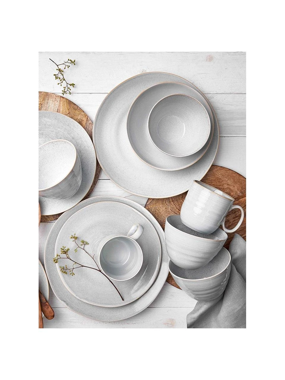 BUTLERS Handgemachte XL-Teetassen Manor in Hellgrau, 4 Stück, Ø 10 x H 10 cm, 450 mlNur noch 1 Artikel verfügbar 2 BUTLERS Handgemachte XL-Teetassen Manor in Hellgrau, 4 Stück, Ø 10 x H 10 cm, 450 mlNur noch 1 Artikel verfügbar – Bild 2