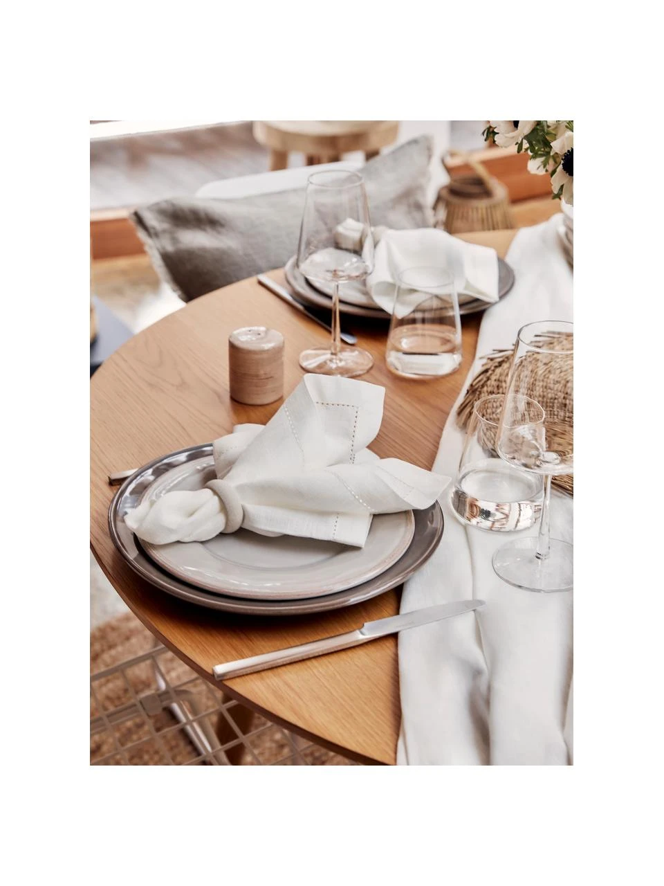 Erika Vaitkute Leinen-Servietten Alanta mit Hohlsaum, 6 Stück, B 42 x L 42 cm 2 Erika Vaitkute Leinen-Servietten Alanta mit Hohlsaum, 6 Stück, B 42 x L 42 cm – Bild 2