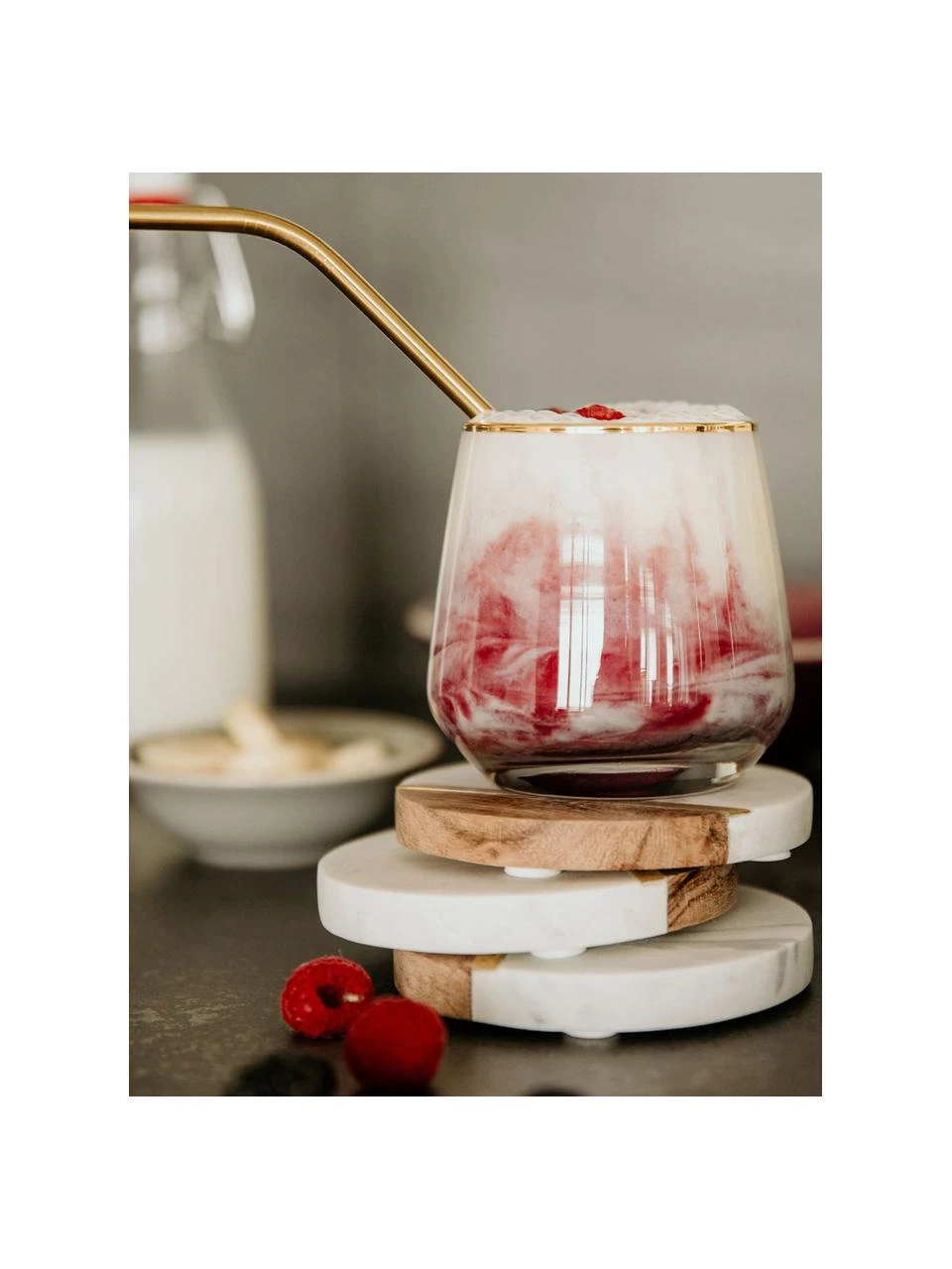 BUTLERS Marmor-Untersetzer Luxory Kitchen mit Holzdetails, 4 Stück, Ø 10 x H 2 cmNur noch wenige verfügbar 2 BUTLERS Marmor-Untersetzer Luxory Kitchen mit Holzdetails, 4 Stück, Ø 10 x H 2 cmNur noch wenige verfügbar – Bild 2