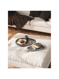 Umbra Serviertablett-Set Hub in Grau, 2-tlg., Set mit verschiedenen GrößenNur noch wenige verfügbar 3 Umbra Serviertablett-Set Hub in Grau, 2-tlg., Set mit verschiedenen GrößenNur noch wenige verfügbar -Küche Geschäft Serviertablett Set Hub in Grau 2 tlg 3