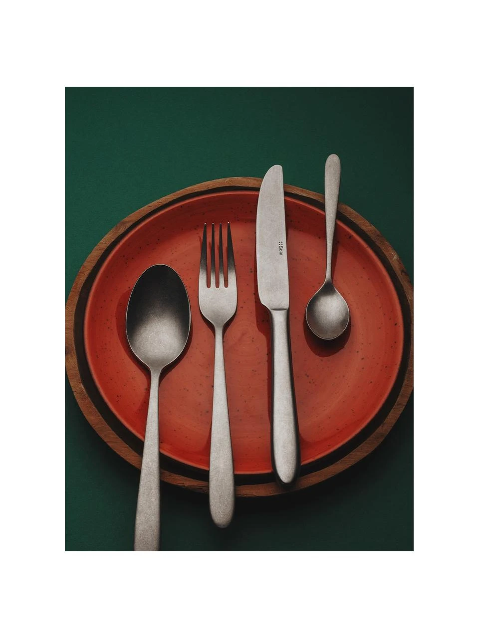 Silberfarbenes Besteck-Set Tulip in Stonewash-Optik, 6 Personen (24-tlg.), Chrom-Nickelstahl 18/10 Das Besteck ist aus Edelstahl gefertigt. Somit ist es langlebig, rostet nicht und ist resistent gegen Bakterien. Zudem ist es Spülmaschinenfest, farbecht, pflegeleicht, geschmacksneutral und säurebeständig., Silberfarben, Set in verschiedenen Größen Silberfarbenes Besteck-Set Tulip in Stonewash-Optik, 6 Personen (24-tlg.), Set in verschiedenen Größen -Küche Geschäft Silberfarbenes Besteck Set Tulip in Stonewash Optik 6 Personen 24 tlg 1