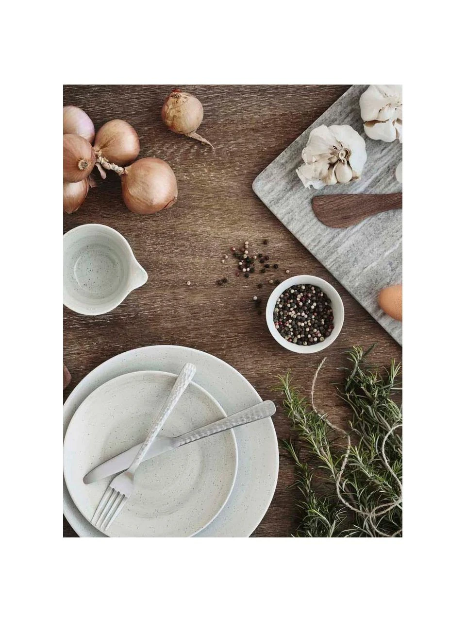 Silbernes Besteck-Set Hune mit gehämmerten Griffen, 4 Personen (16-tlg.), Rostfreier Stahl 18/8, gebürstet, gehämmert, Stahl, L 24 cm Broste Copenhagen Silbernes Besteck-Set Hune mit gehämmerten Griffen, 4 Personen (16-tlg.), L 24 cm -Küche Geschäft Silbernes Besteck Set Hune mit gehammerten Griffen 4 Personen 16 tlg 1