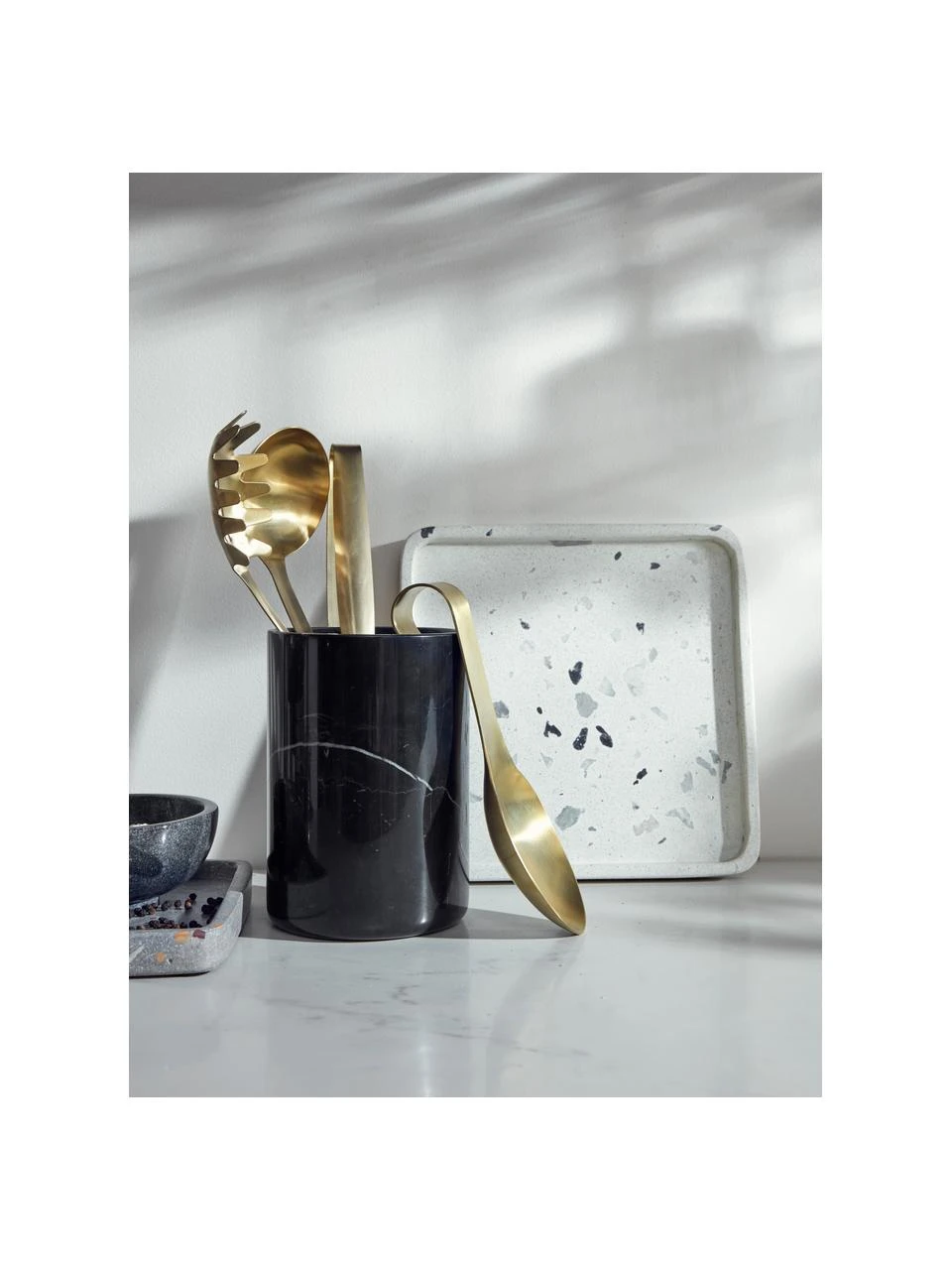 Nordal Spaghettilöffel Goldies in mattem Gold, B 5 x L 33 cm 2 Nordal Spaghettilöffel Goldies in mattem Gold, B 5 x L 33 cm – Bild 2