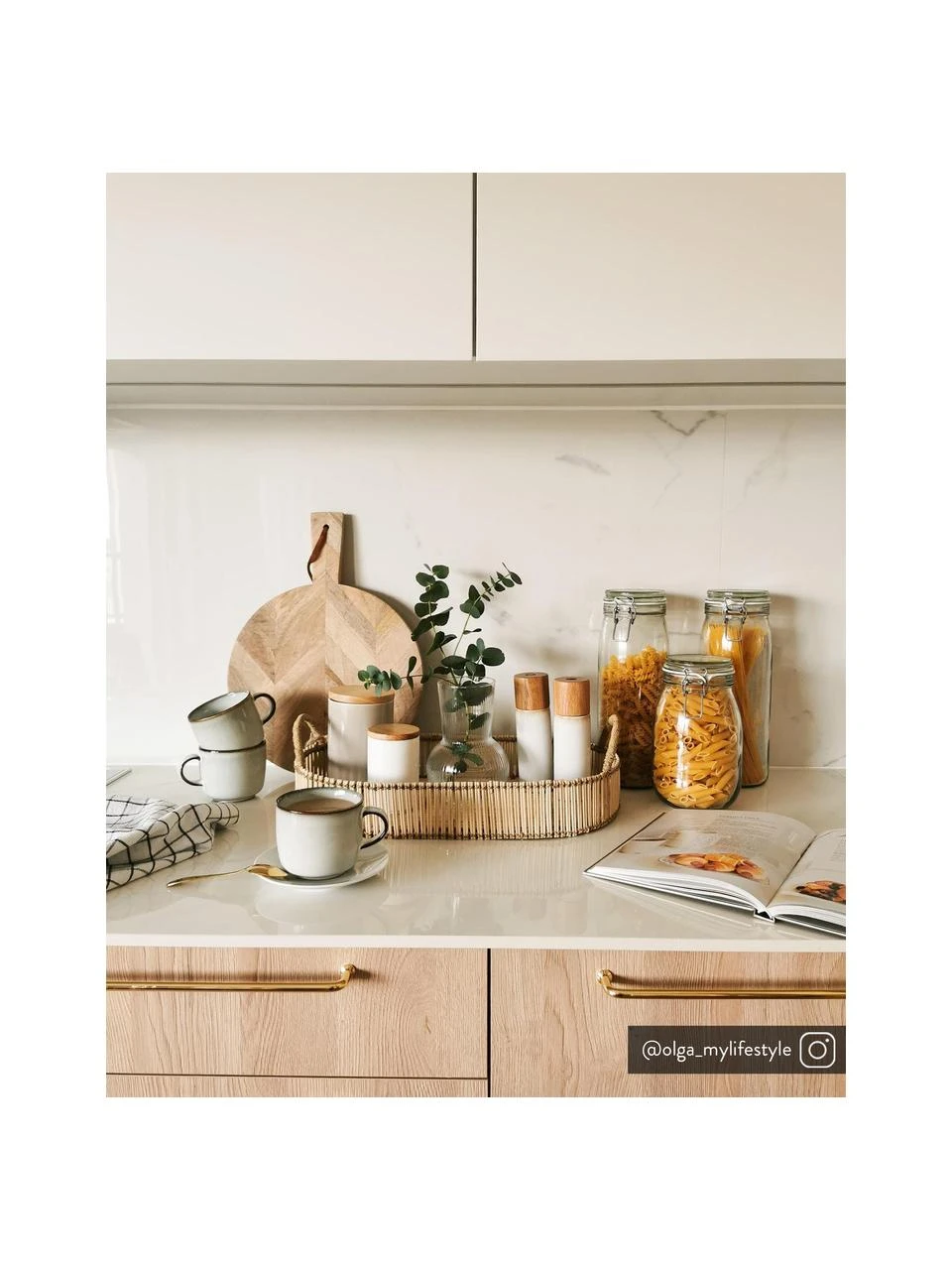 Bitz Steingut Salz- und Pfeffermühle Bizz mit Holzdeckel, 2er-Set, Ø 5 x H 17 cm 2 Bitz Steingut Salz- und Pfeffermühle Bizz mit Holzdeckel, 2er-Set, Ø 5 x H 17 cm – Bild 2