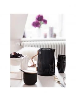 Stelton Teezubereiter Emma in Schwarz glänzend, 1 L, 1 LNur noch wenige verfügbar -Küche Geschäft Teezubereiter Emma in Schwarz glanzend 1 L 5
